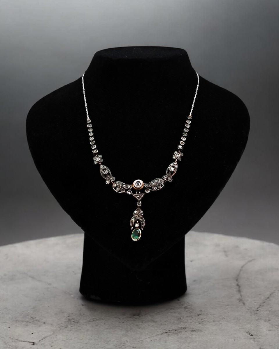 Collana In Argento, Oro, Rose Di Diamanti Con Pendente in Smeraldo - Italia Inizio XX Secolo